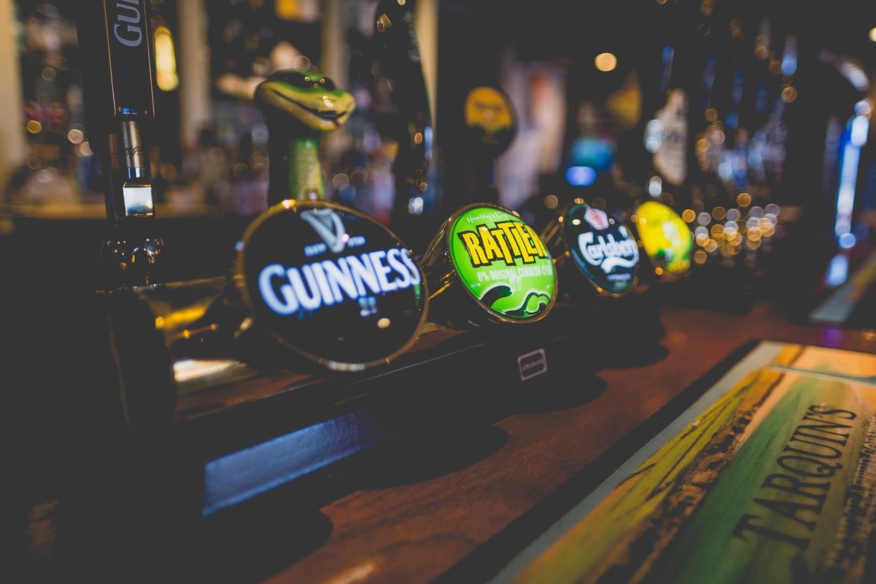 Kings Arms Hotel Penzance Kültér fotó